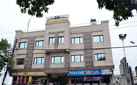 Hotel Poonam Plaza Agra