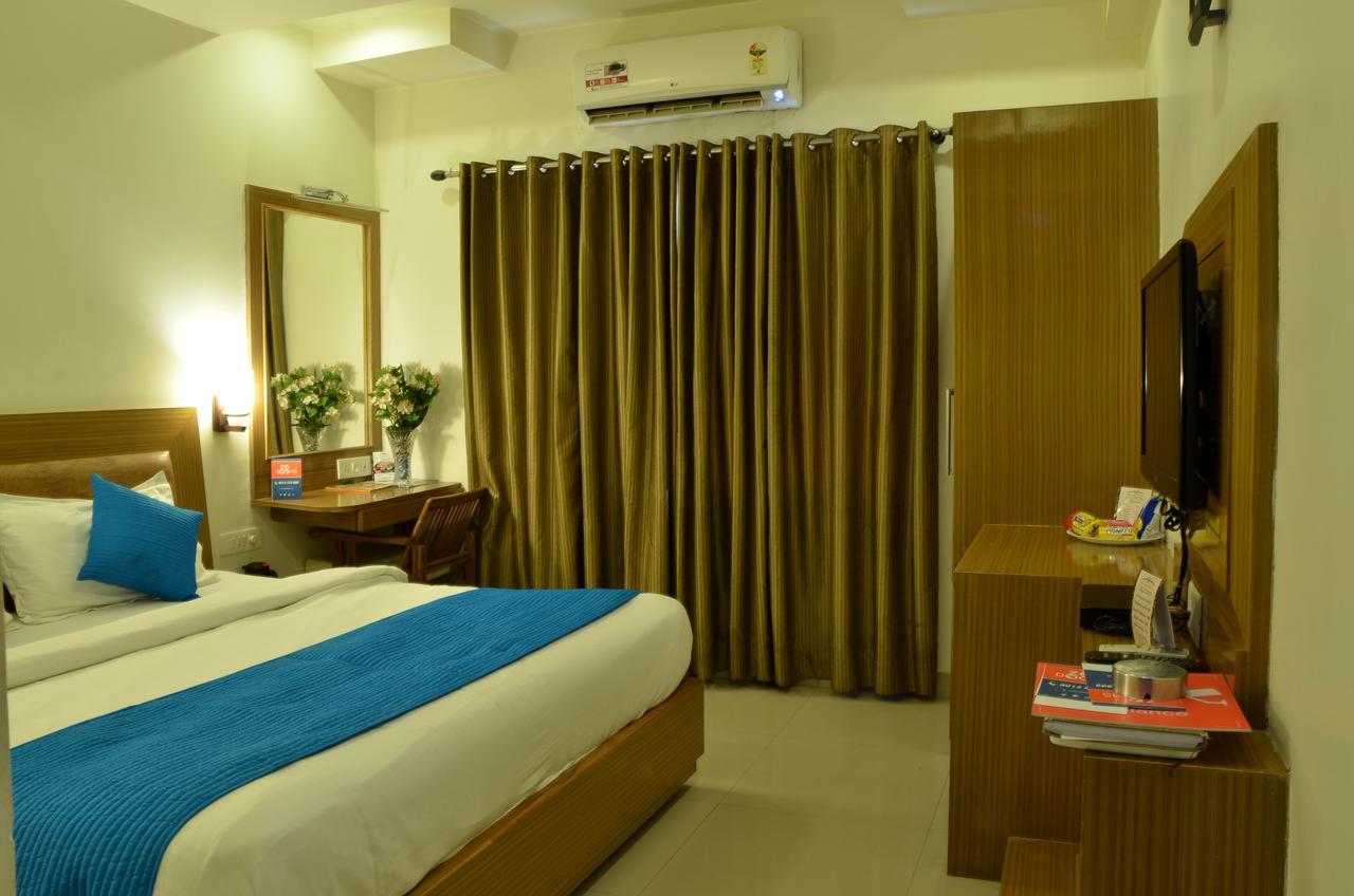 Hotel Poonam Plaza Agra  Exterior photo