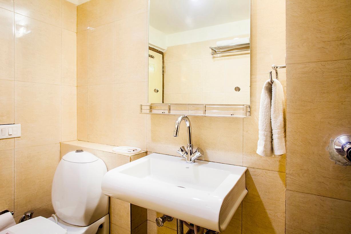 Hotel Poonam Plaza Agra  Exterior photo