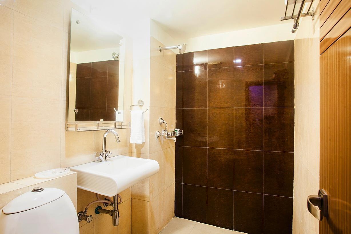 Hotel Poonam Plaza Agra  Exterior photo