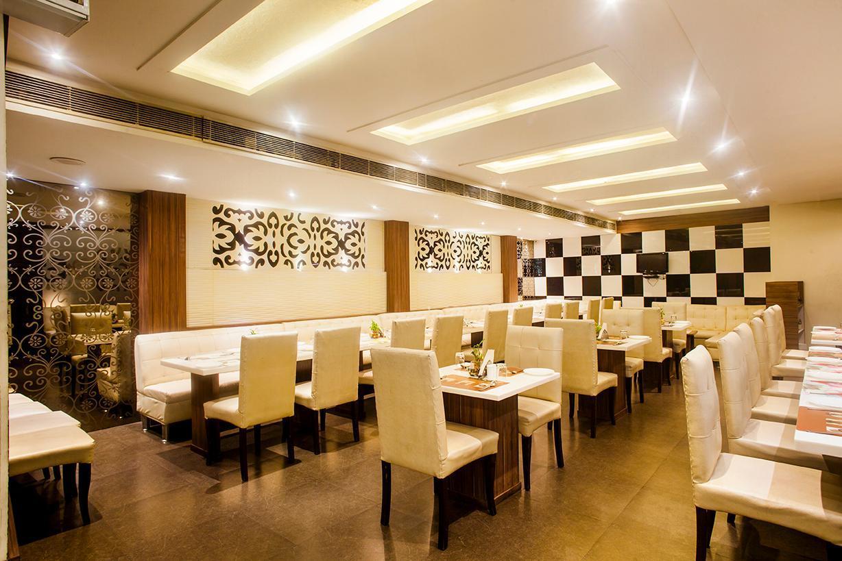 Hotel Poonam Plaza Agra  Exterior photo